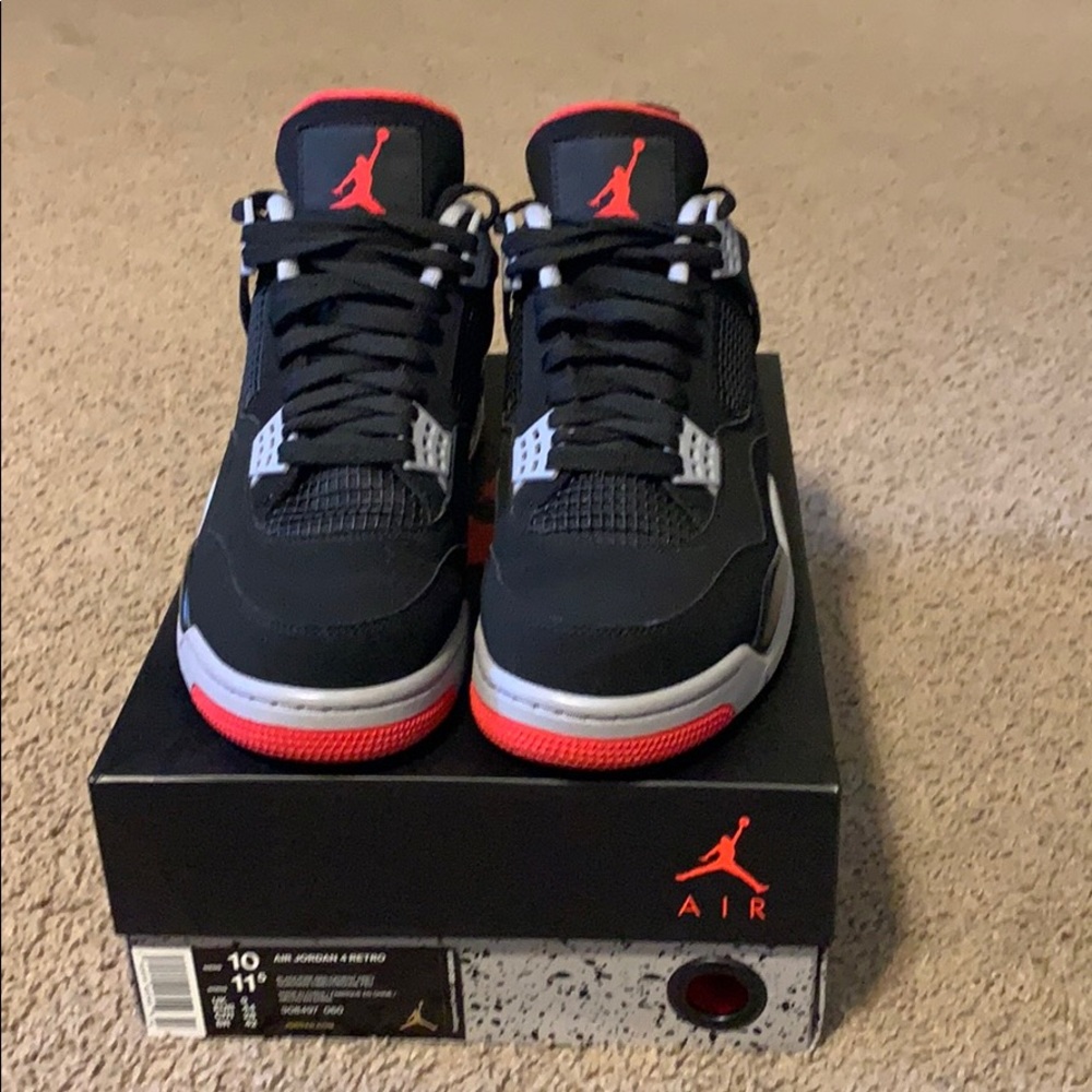 Air Jordan 4 Retro